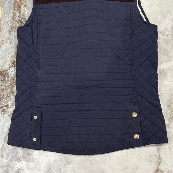 Vineyard Vines Dark Blue Quilted Vest with Dark Brown Details - Picture 7 of 9